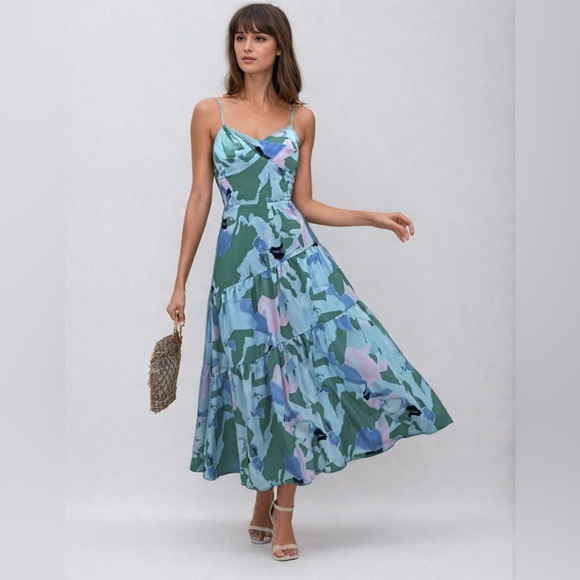 Shirred Panel Backless Midi A-Line Dress - Picture 5 of 10